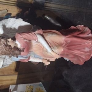 Angel figurine